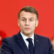 Emmanuel Macron : une photo de son frère affole les réseaux sociaux, c’est son sosie !