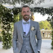 Julien Bert condamné en appel pour quatre faits de violences sur son ex, Hilona Gos : deux ans de prison pour la star des Anges de la télé-réalité