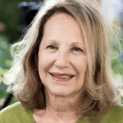 Obsèques de Nathalie Baye : David Hallyday, Sylvie Vartan, Brigitte Macron… Ils sont venus soutenir Laura Smet