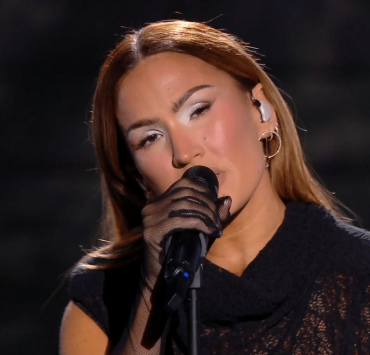 Vitaa : la chanteuse en studio avec une ex-candidate de la "Star Academy"