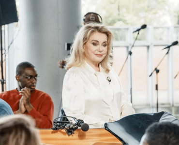 "Je ne répondrai jamais" : Catherine Deneuve déstabilisée par une question très intime au Papotin