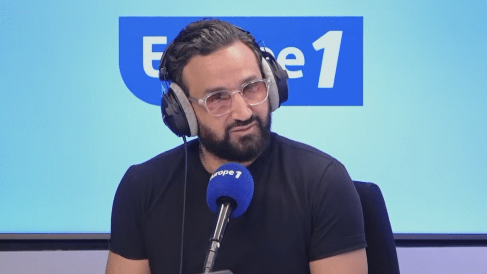 "J’espère qu’elle a pu mettre des sous de côté", Cyril Hanouna répond pour la première fois à son ancienne chroniqueuse, Énora Malagré