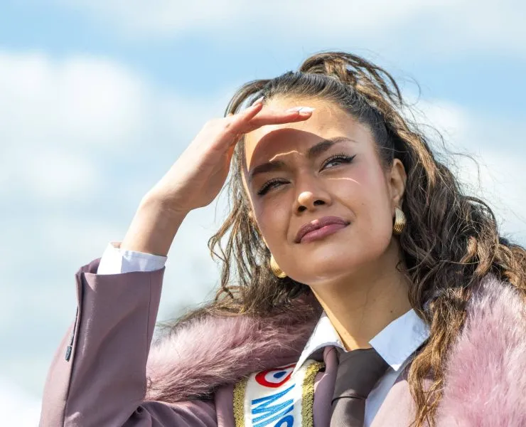 Ève Gilles et Marine Lorphelin se retrouvent bien malgré elle dans l’affaire qui oppose Hinaupoko Deveze et le comité Miss France à un élu RN