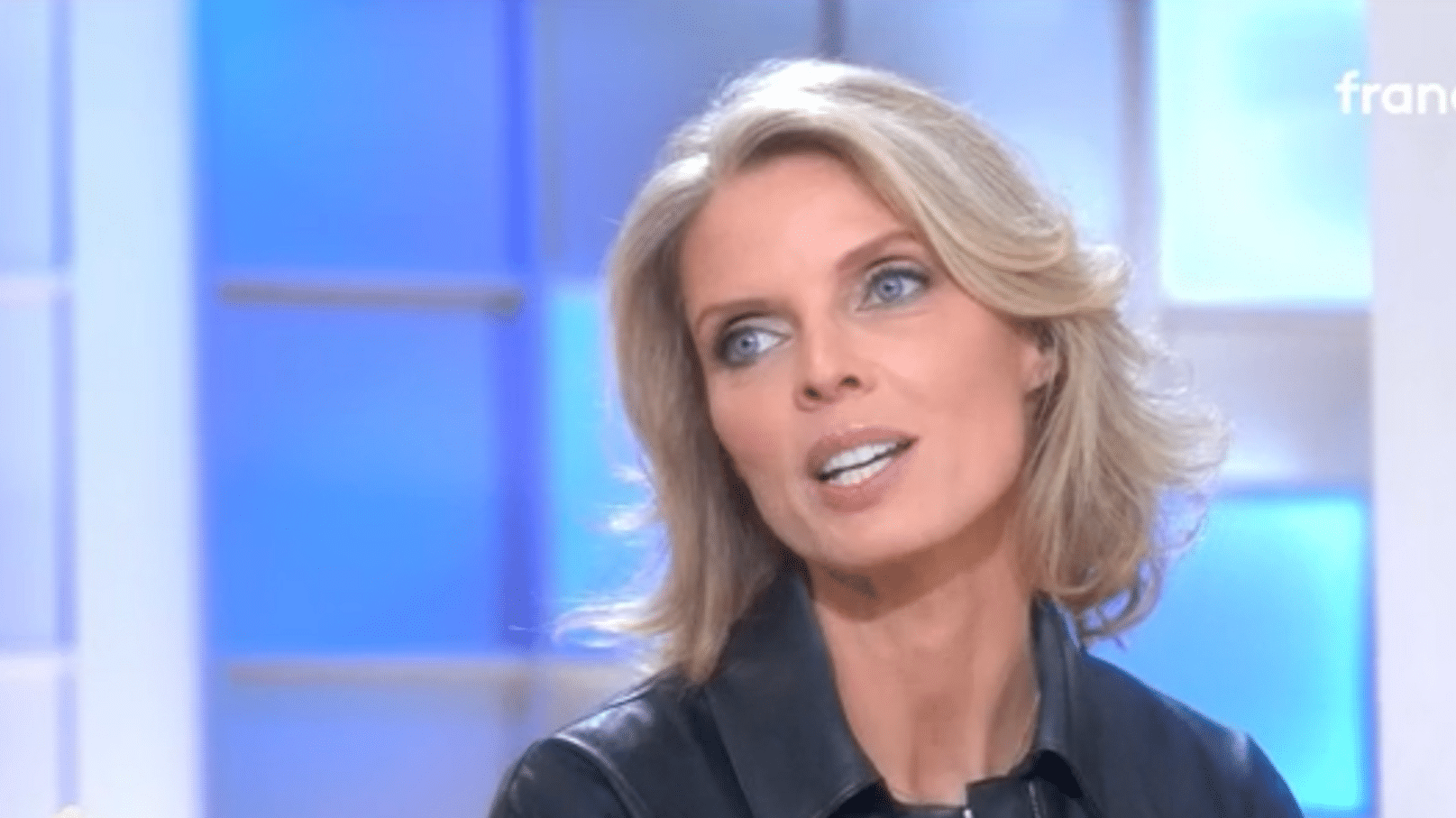 Mort d’Isabelle Mergault : son ancienne collègue, Sylvie Tellier, évoque la "magie" Laurent Ruquier qui lui permet de continuer d’exister