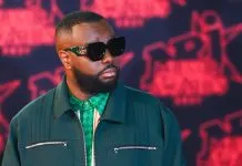 Gims mis en examen pour "blanchiment aggravé" : il crée la surprise et débarque au concert de Théodora au Zénith