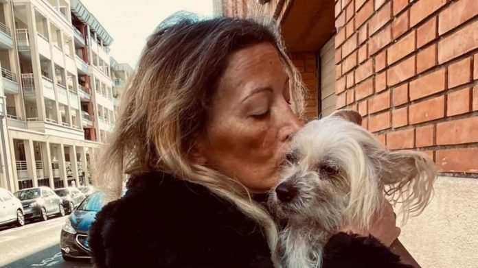 HESfkShbYAIElXh.jpg Loana : ses amis ont tous mis la main à la poche pour l’incinération de Titi, l’amour de sa vie