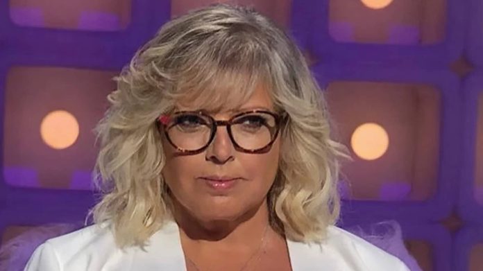 LAURENCE-boccolini.jpg Laurence Boccolini a livré un émouvant témoignage sur l’amour maternel, partageant des mots pleins de tendresse et de conseils à sa fille Willow, touchant profondément son public.