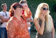 Mort de Loana : Sophie, sa dernière compagne, révèle les dessous d’une violente dispute entre la star et sa mère, Violette