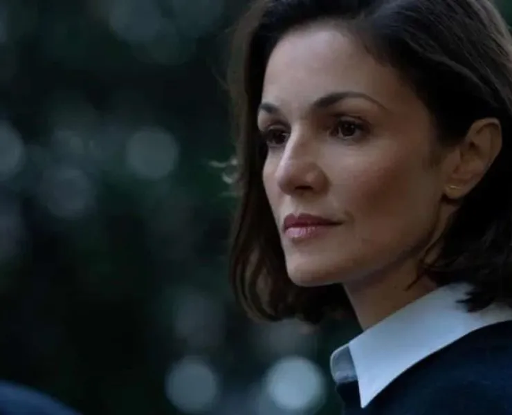 Nadia Fares retrouvée inanimée au fond d’une piscine : la comédienne de 57 ans plongée dans un coma artificiel