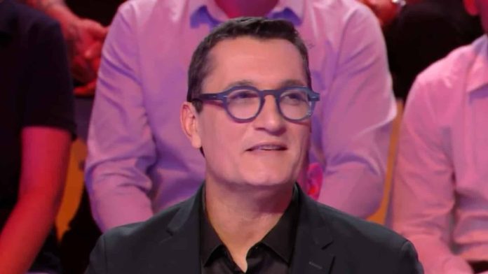 Olivier Dartigolles craque en évoquant l’ex-mari de sa femme, victime d'une rupture d'anévrisme, dont il a choisi de prendre soin