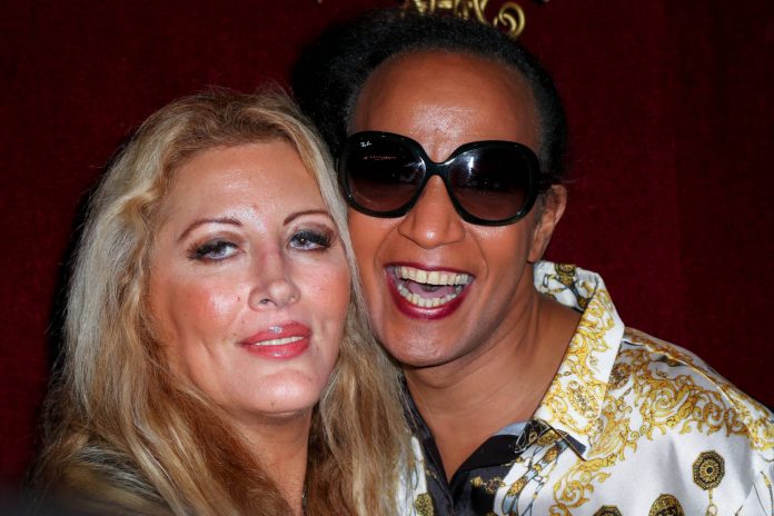 "Des cafards", mort de Loana : Vincent Mc Doom démolit tout l’entourage de la star