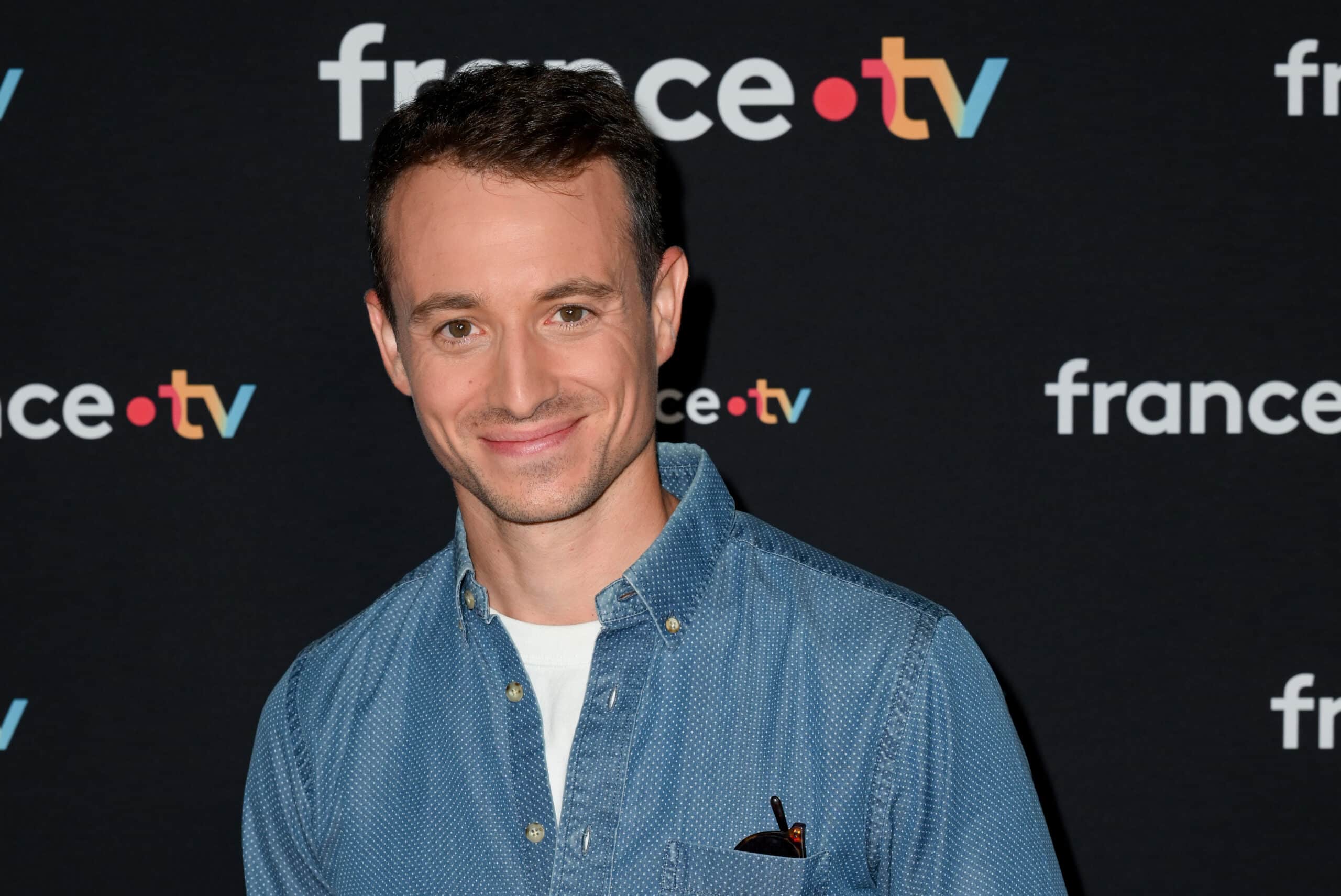 "Quelle Époque" : "multiplié par sept", Hugo Clément s’est considérablement enrichi avec cette émission du service public