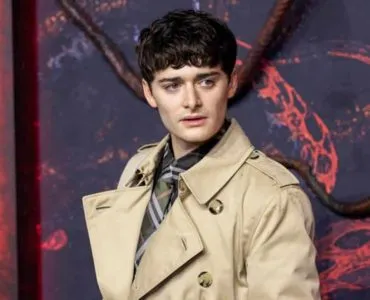 Noah Schnapp (Stranger Things) : trois ans après son coming-out, l'acteur présente son chéri à la Toile