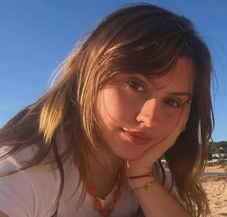 Marine de la Star Academy, enceinte de son premier enfant ? La chanteuse poussée à faire une mise au point