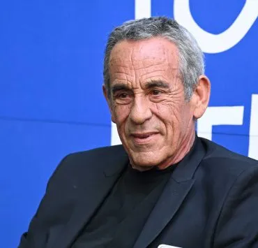 Thierry Ardisson : l’alcool coulait à flots dans les loges de Tout le monde en parle selon Frédéric Beigbeder