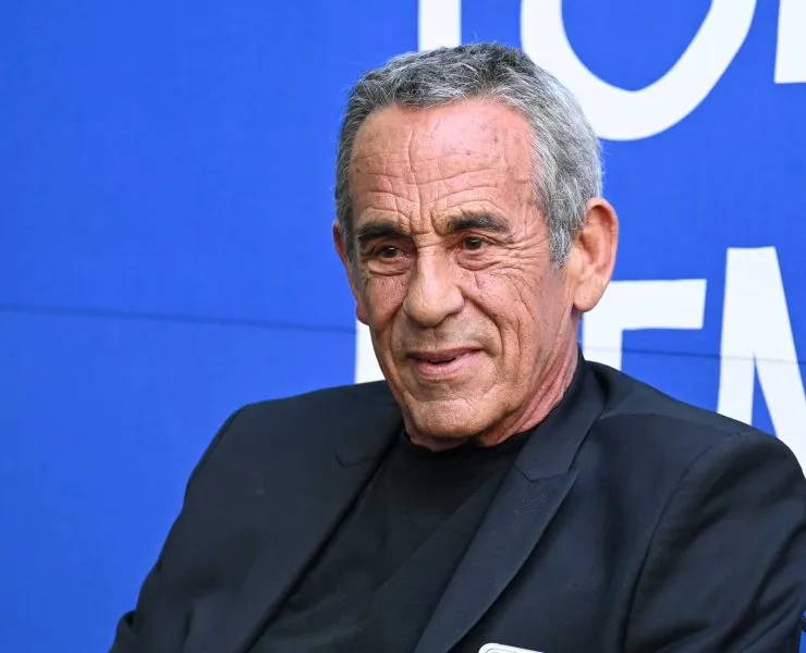 Thierry Ardisson : l’alcool coulait à flots dans les loges de Tout le monde en parle selon Frédéric Beigbeder