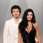 Timothée Chalamet : sa chérie, Kylie Jenner, poursuivie en justice par une femme de ménage pour discrimination présumée
