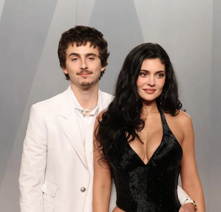 Timothée Chalamet : sa chérie, Kylie Jenner, poursuivie en justice par une femme de ménage pour discrimination présumée