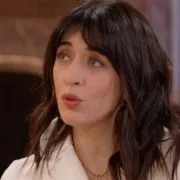 Nolwenn Leroy en chanson au moment le plus difficile des obsèques de Loana