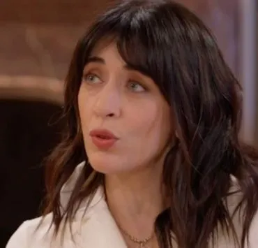 Nolwenn Leroy en chanson au moment le plus difficile des obsèques de Loana