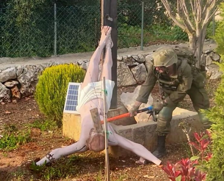 Un soldat israélien détruit une statue de Jésus au Liban, Benjamin Netanyahu réagit !