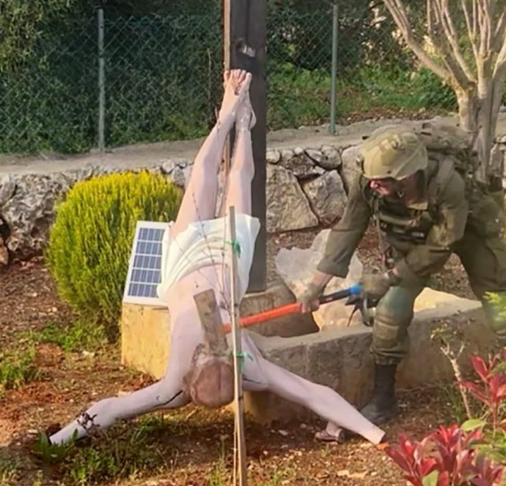 Un soldat israélien détruit une statue de Jésus au Liban, Benjamin Netanyahu réagit !