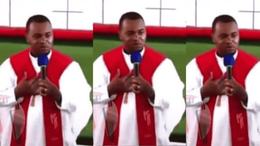 « Je suis fatigué » – Un pasteur expose les femmes mariées de son église qui lui envoient des n.udes