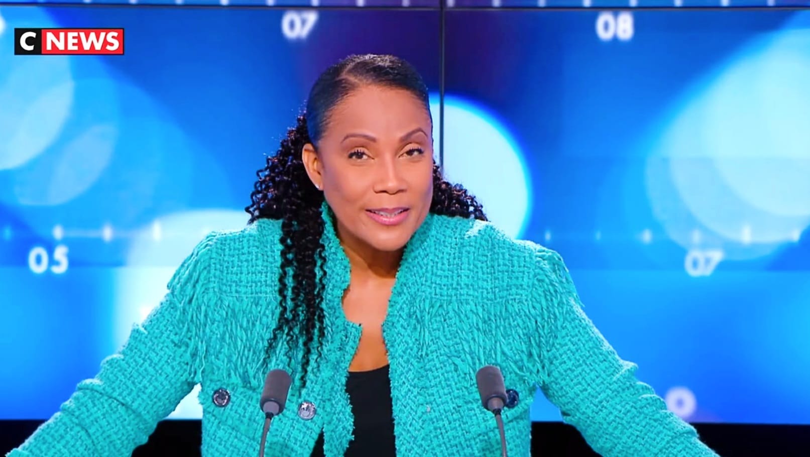 CNews : Christine Kelly se plaindrait de son salaire, Laurence Ferrari en danger