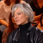 Être un "clochard" est un "choix de vie", Hélène Mercier-Arnault s’explique enfin chez Léa Salamé : l’épouse de Bernard Arnault craque et évoque sa sœur toxicomane