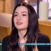 Lénie avoue chez Faustine Bollaert, dans "Ça commence aujourd’hui", être sous "pression" à cause du succès de Pierre Garnier