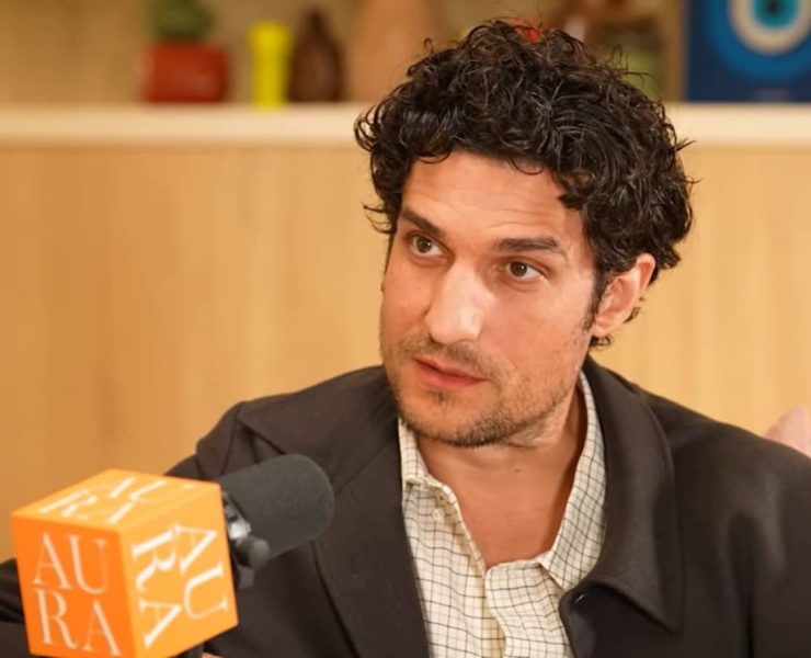 "Ça la rend folle", Louis Garrel s’exprime sur le racisme que subit sa fille, Oumy