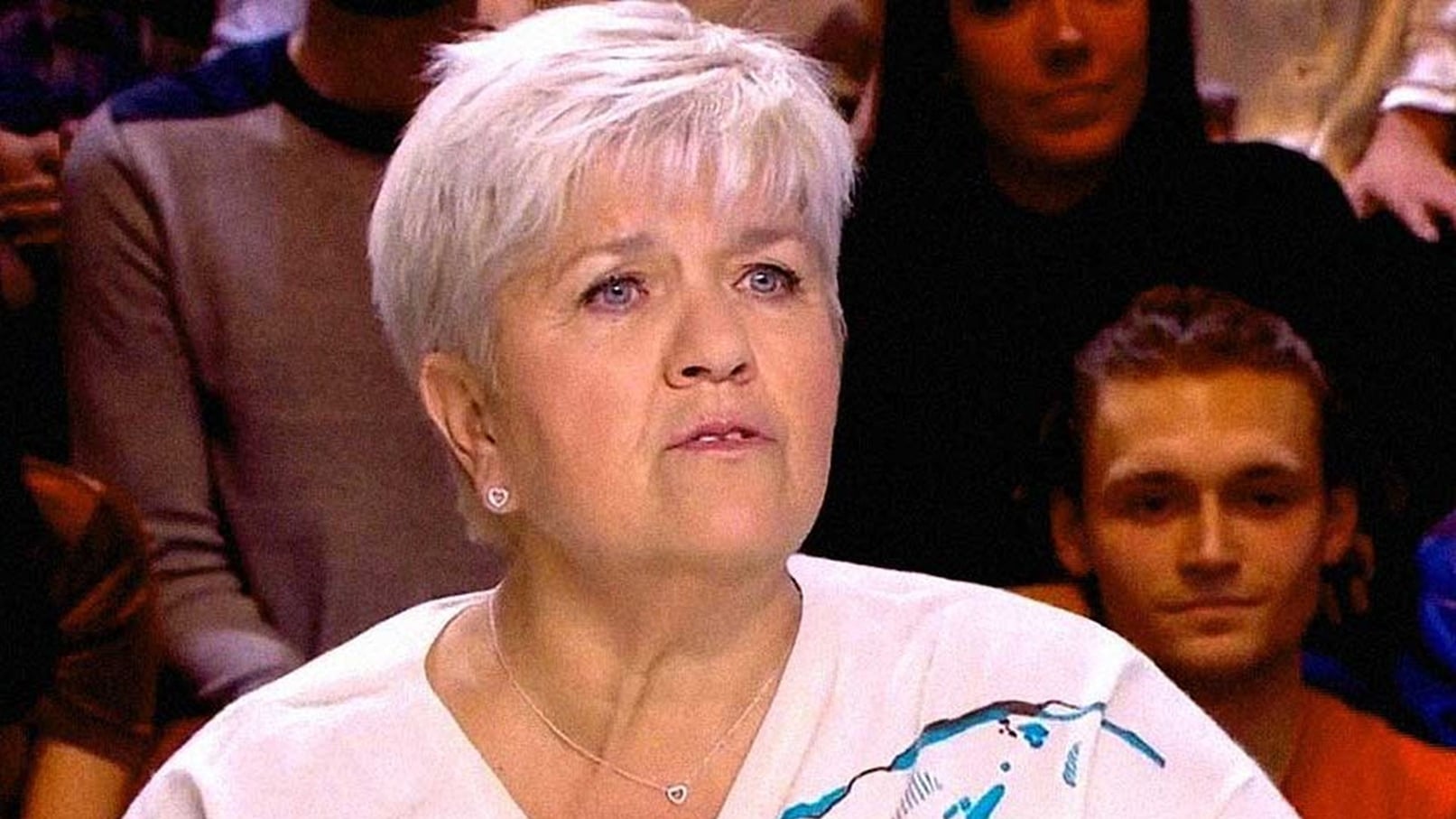 "Elle est forte, elle est fragile" : Isabelle Aubret émue aux larmes en parlant de son amie Mimie Mathy