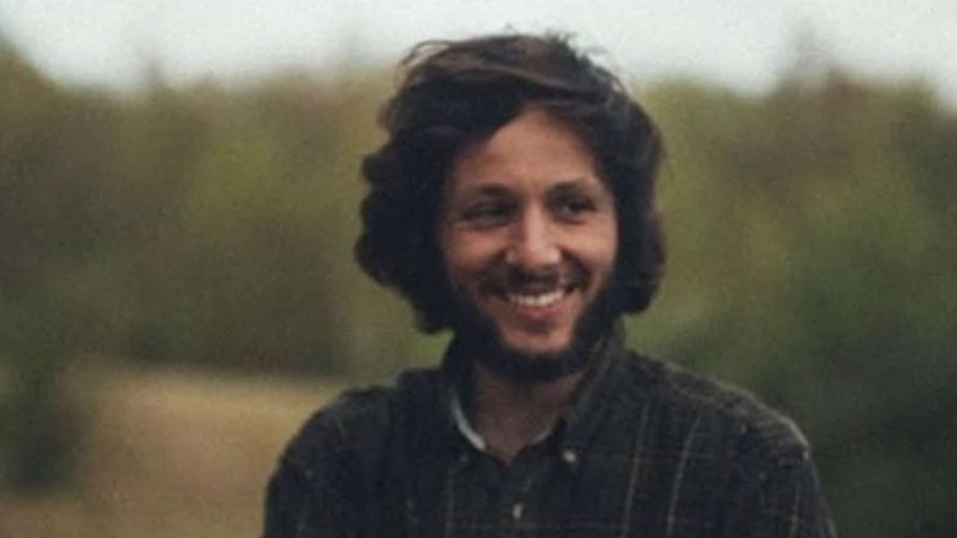 "Après 9 mois inoubliables", Vianney, devenu charpentier, a terminé son chalet-studio et va s’y enfermer : "Merci pour toujours à ma femme"