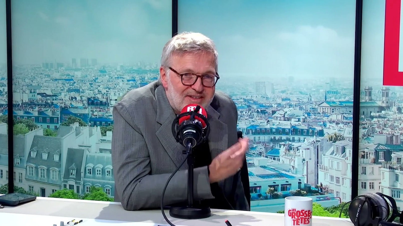 Les Grosses Têtes : après la disparition d'Isabelle Mergault, Laurent Ruquier recrute une humoriste