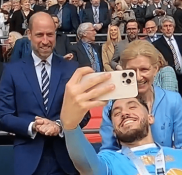 L’international français Rayan Cherki s’offre un selfie avec le Prince William devenu viral