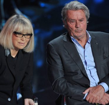 Mireille Darc : triplex face à la tour Eiffel, hôtel particulier à Aix, sa vie fastueuse avec Alain Delon, en dehors de Douchy