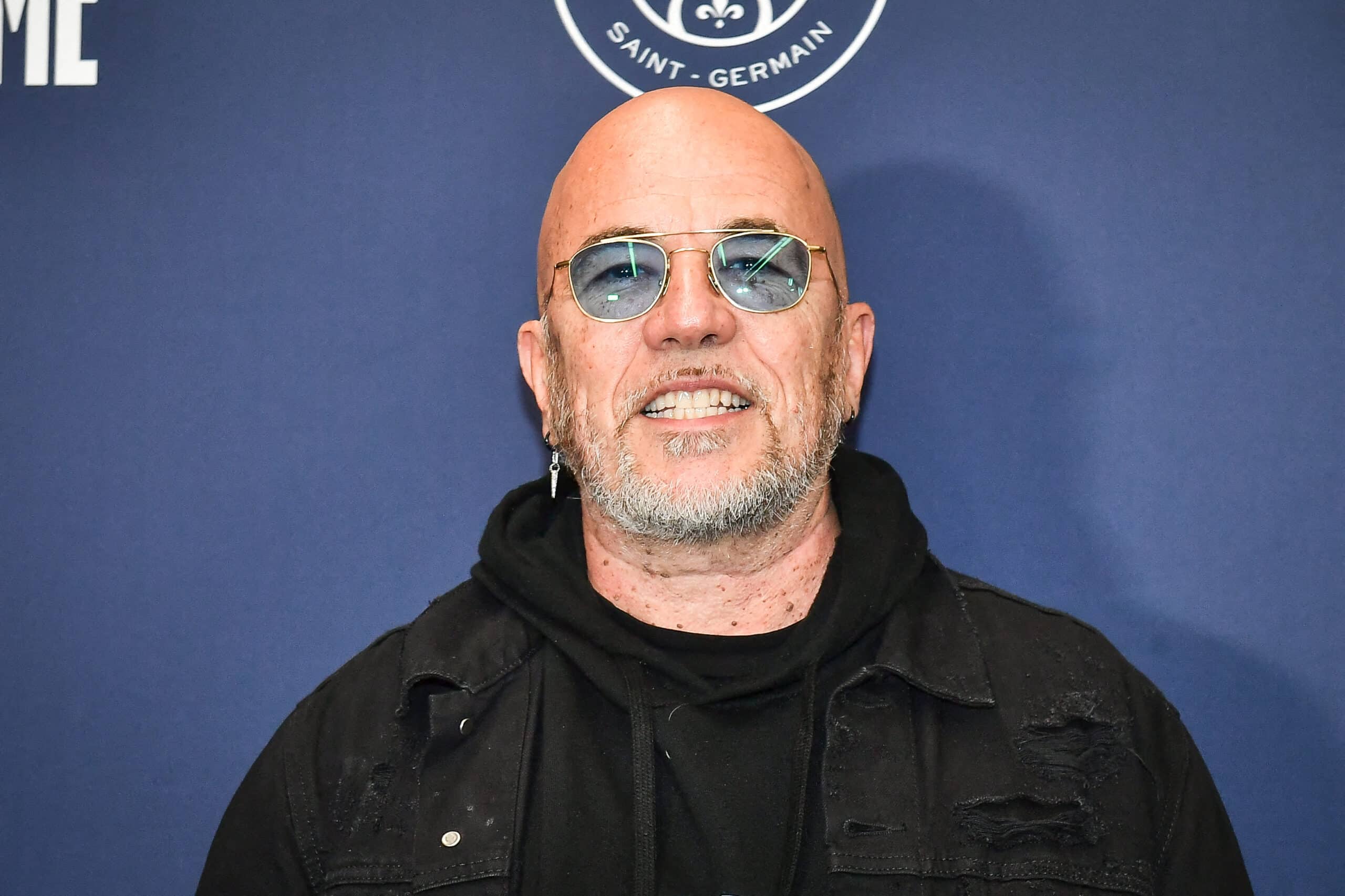 "Il faut que je me fasse opérer" : Pascal Obispo lève le voile sur ses soucis de santé qui l'empêchent de faire des concerts