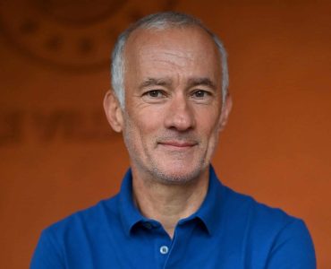 Gilles Bouleau écrasé d’impôts : la star de TF1 envie le salaire de Kylian Mbappé