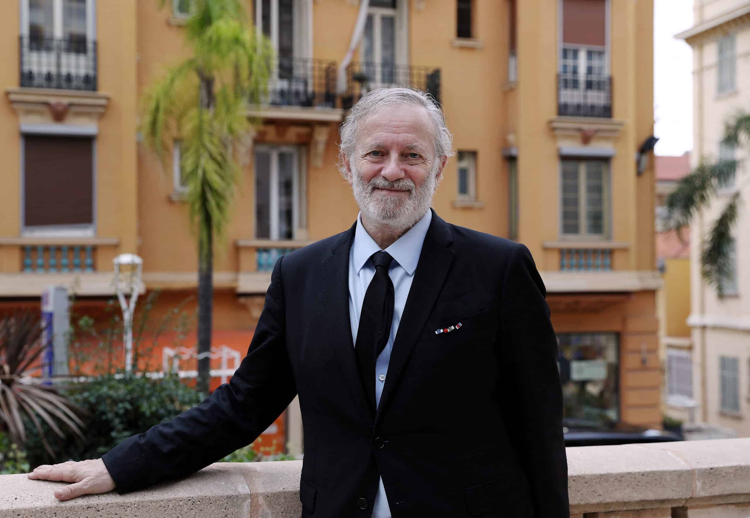 Francis Huster raconte avoir été victime d’un viol à l’âge de 10 ans