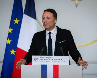 "Un montage malhonnête", Arthur, accusé d’harcèlement sexuel, réagit comme jamais auparavant à la polémique "À prendre ou à laisser"