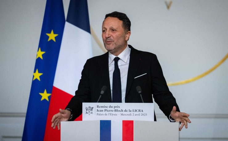 "Un montage malhonnête", Arthur, accusé d’harcèlement sexuel, réagit comme jamais auparavant à la polémique "À prendre ou à laisser"