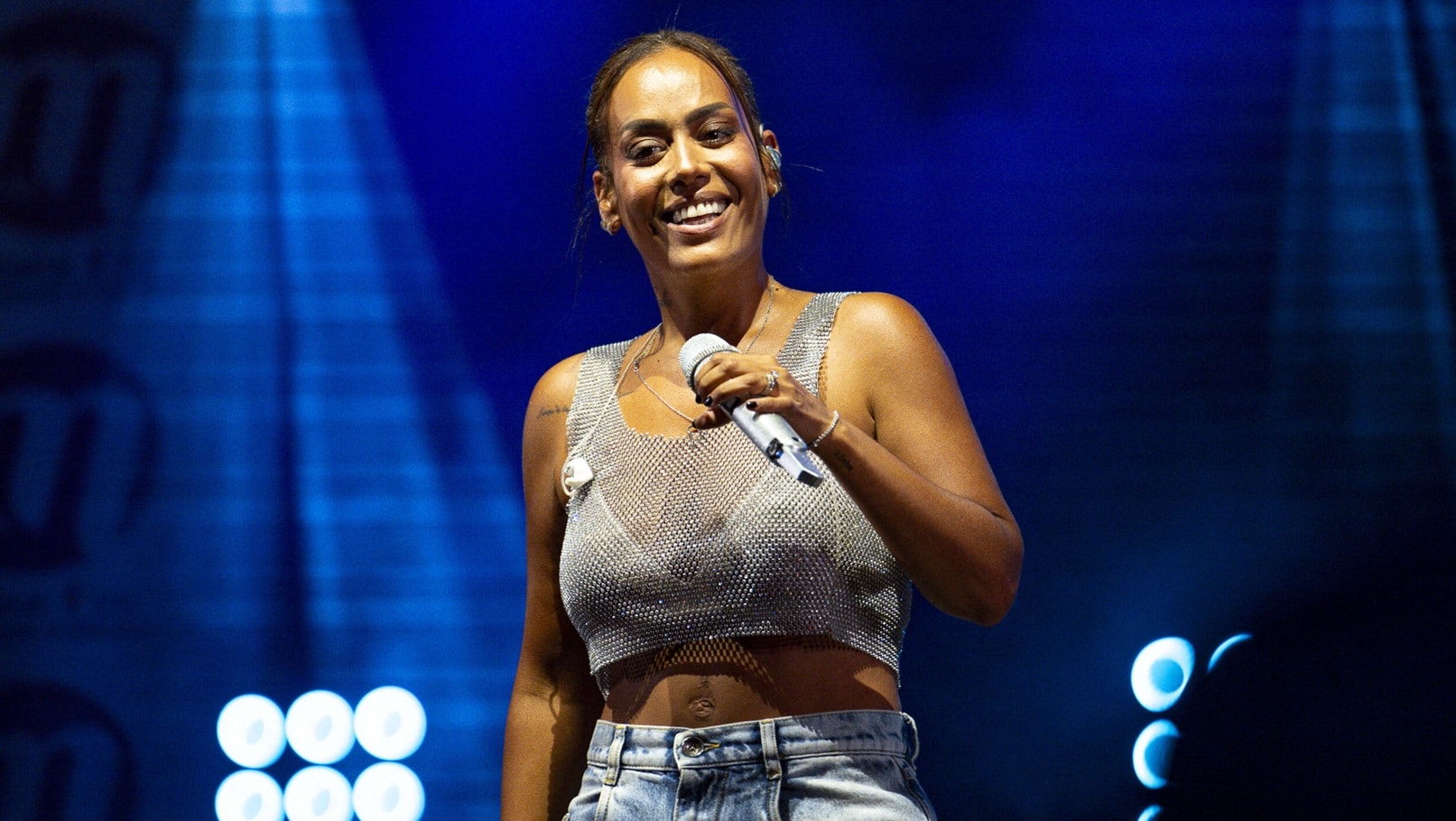 "Je vous dois une partie de ma vie" : Amel Bent adresse un message bouleversant à son public après son concert événement