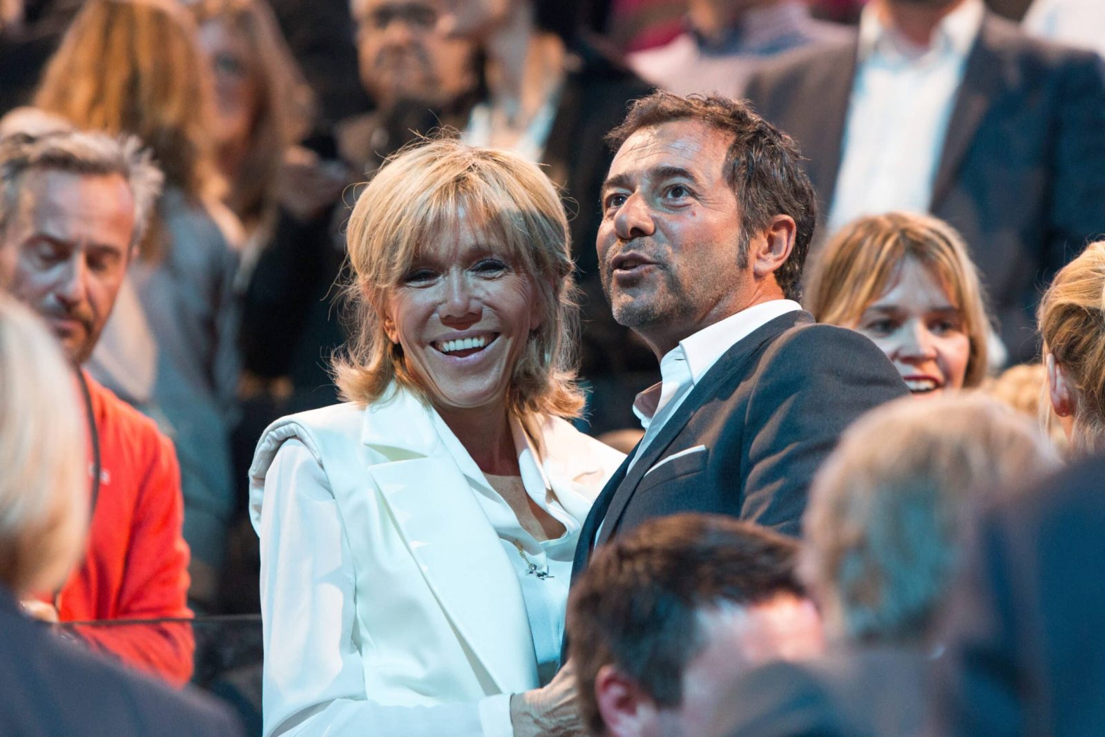 Brigitte Macron injustement accusée d’avoir pistonné son ami Bernard Montiel : l’animateur règle ses comptes et salue "quelqu’un de remarquable"