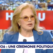 Sylvie Vartan refuse de donner sa couleur politique face à Pascal Praud