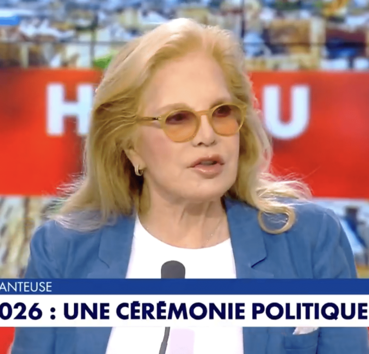 Sylvie Vartan refuse de donner sa couleur politique face à Pascal Praud