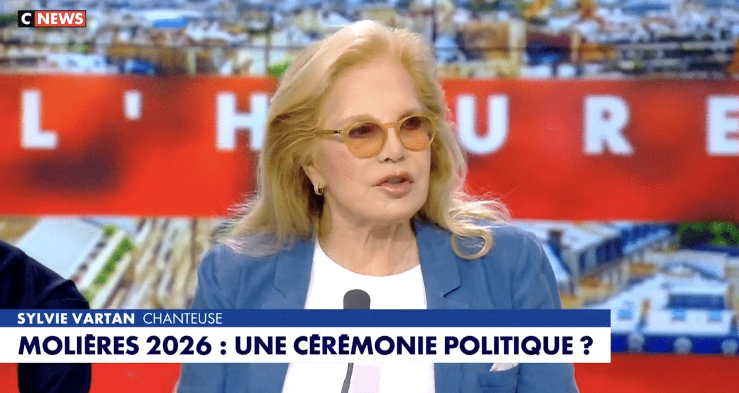 Sylvie Vartan refuse de donner sa couleur politique face à Pascal Praud