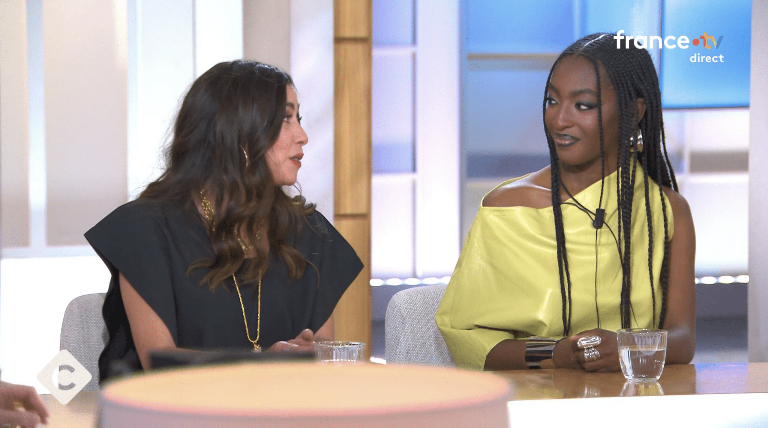 "J'ai peur pour eux" : Olivia Ruiz, invitée face à Ebony, lui dit tout ce qu'elle pense franchement de la Star Academy