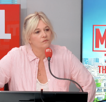 "Je n’ai jamais eu de relation sexuelle consentie avec Patrick Bruel", Flavie Flament n’en peut plus des changements de version du chanteur