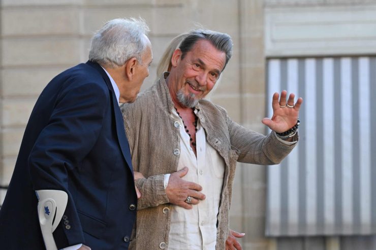 Florent Pagny en plein forme et tout sourire en compagnie de sa femme Azucena : le couple réuni à l’Elysée pour une Légion d’honneur