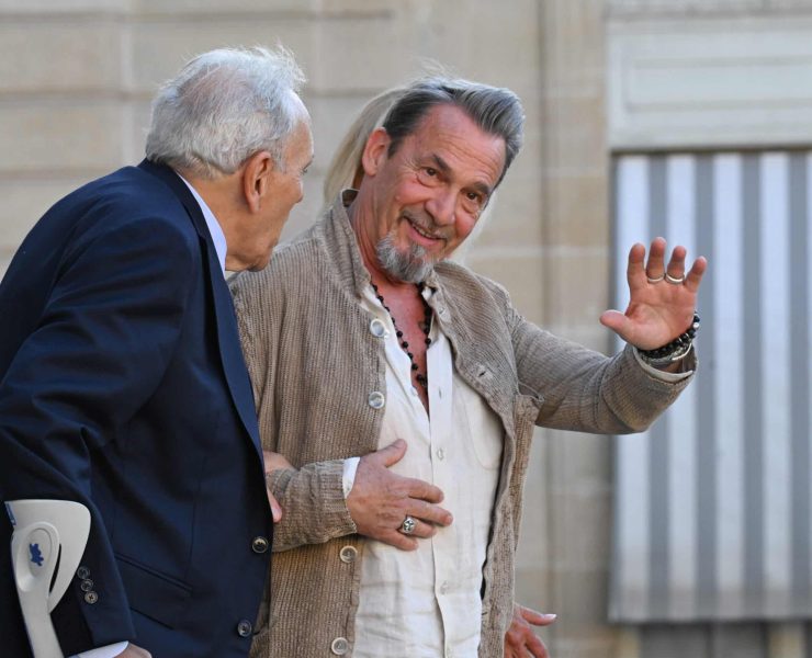 Florent Pagny en plein forme et tout sourire en compagnie de sa femme Azucena : le couple réuni à l’Elysée pour une Légion d’honneur